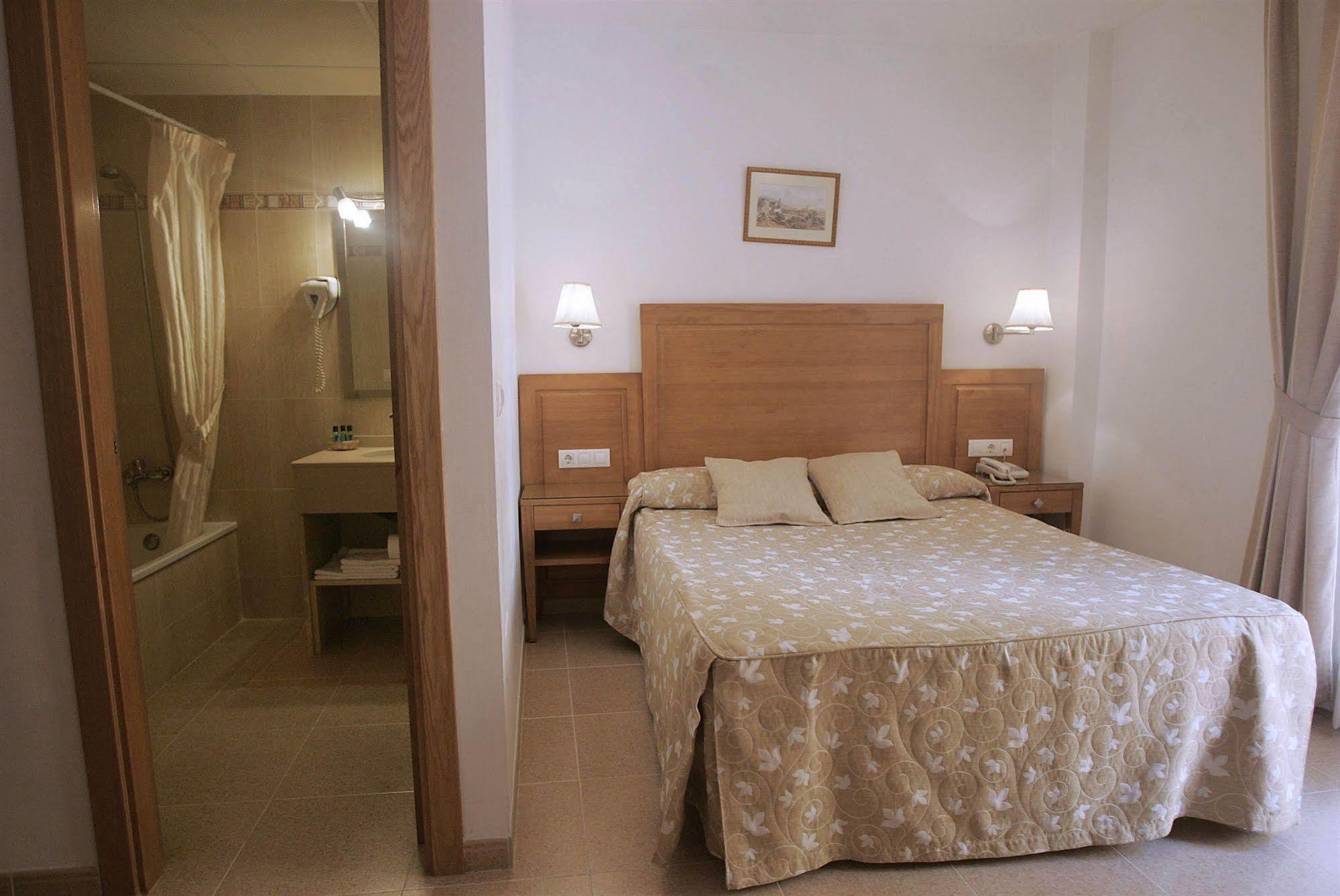 Hotel Goartin Malaga Bagian luar foto